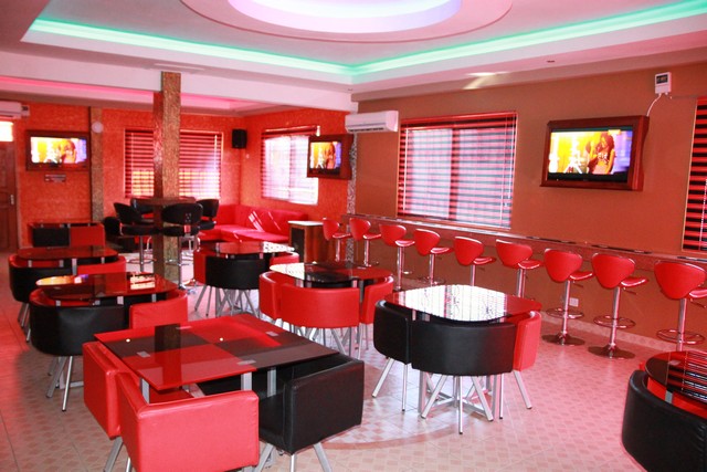 Skylux Sports Pub & Grill